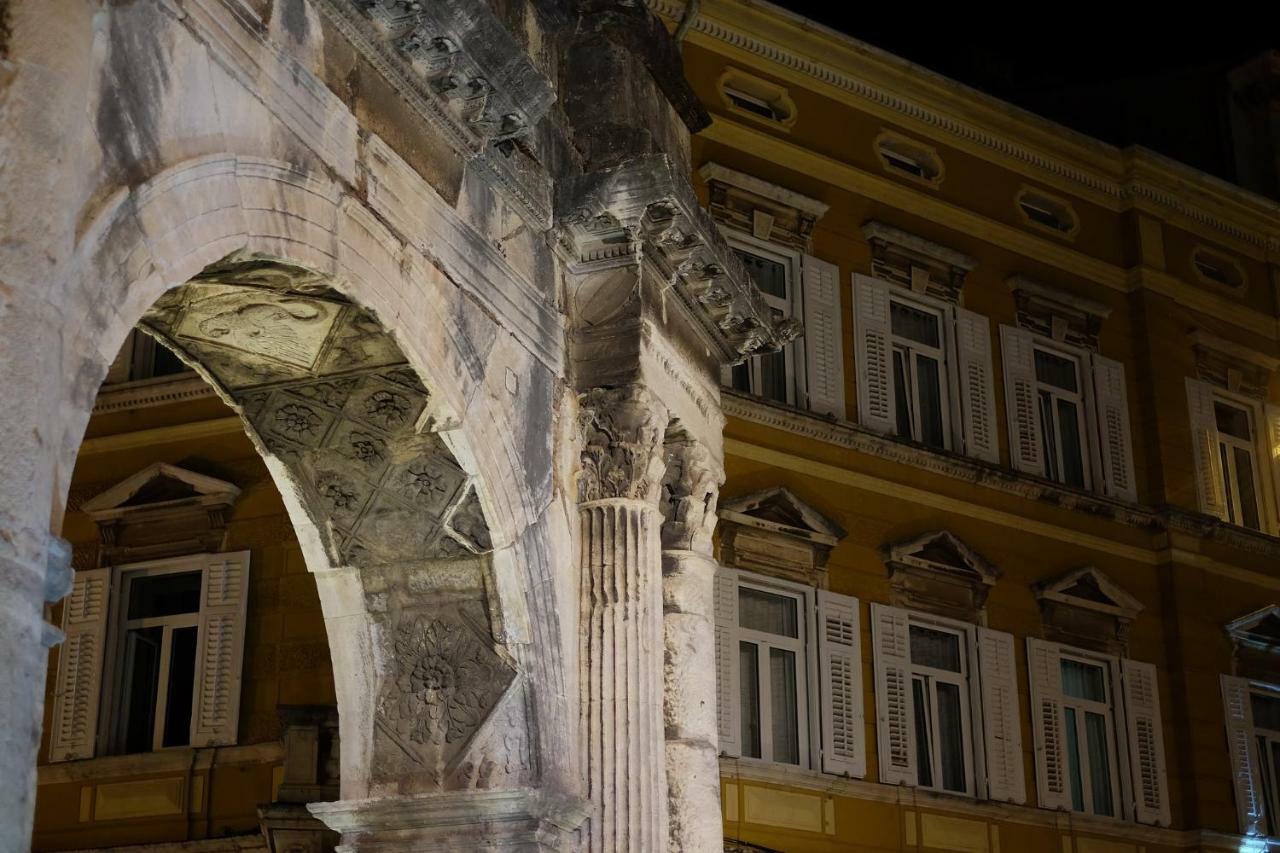 Teslina Apartments Pula Exterior photo